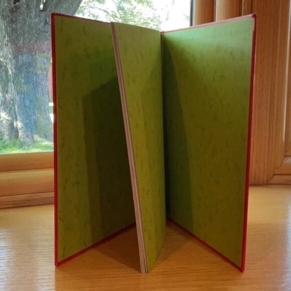 "Peanuts: You Can Be Anything!" Hardcover Book By Charles M. Schulz - Picture 4 of 4